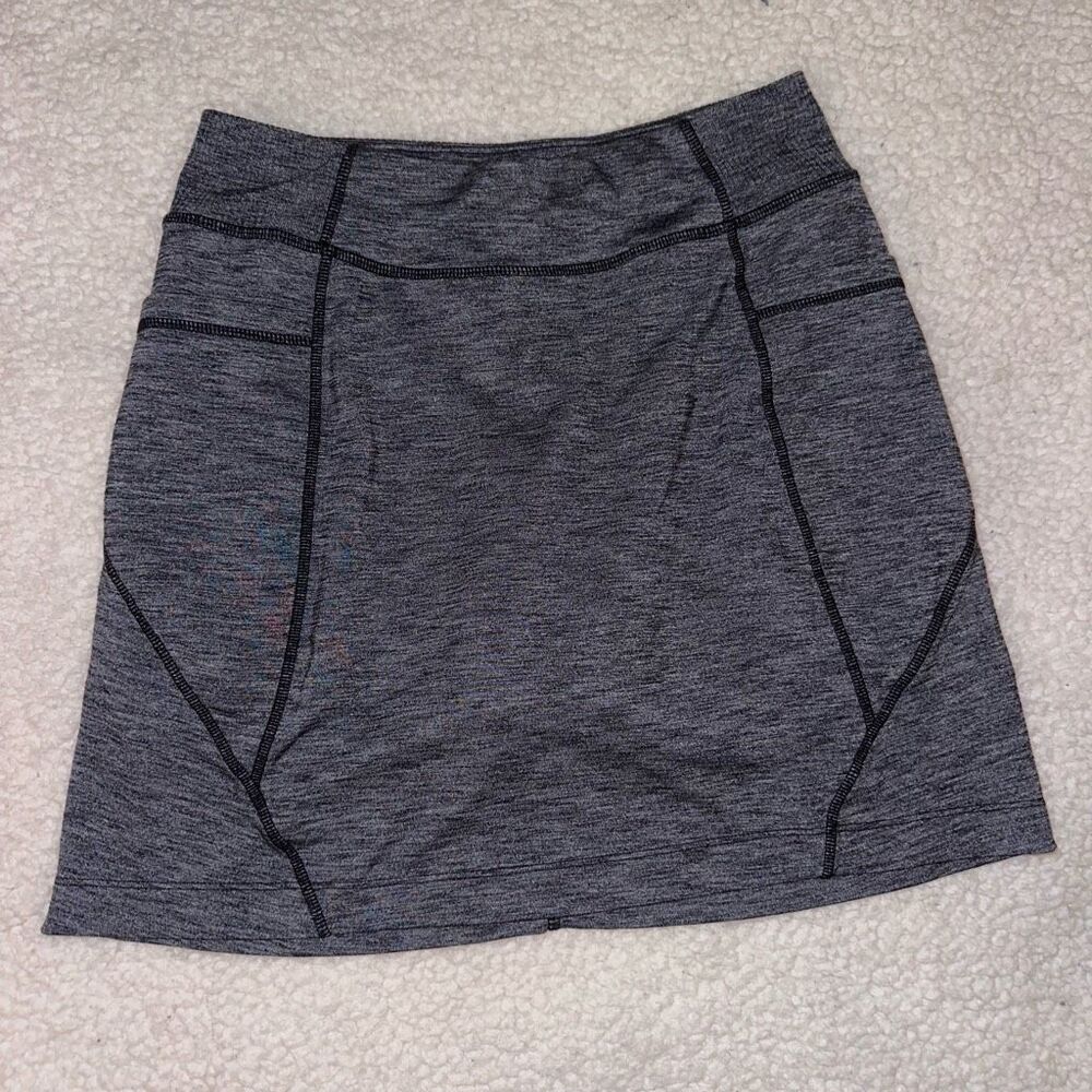 Athleta Women’s XS Heathered Gray Black Stitching Athletic Golf Tennis Skort EUC